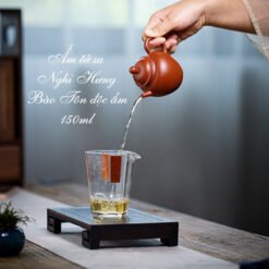 Ấm tử sa độc ẩm giúp hương trà được lưu lại lâu hơn các mẫu ấm thông thường