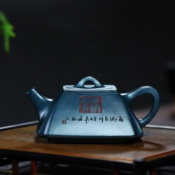 Dáng ấm tử sa Lục Nê Tứ Phương