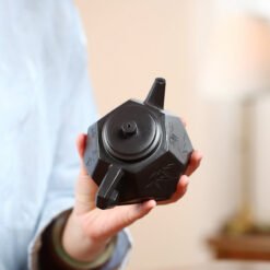 Sáu cạnh tượng trưng cho 6 đức tính