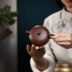 Ấm Tử Sa Tử Nê Dáng Bán Nguyệt BN001 nắp ấm vừa vặn