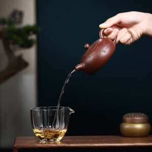 4 Nguyên Tắc Mời Trà Để Tránh Thất Lễ Mà Bạn Cần Biết