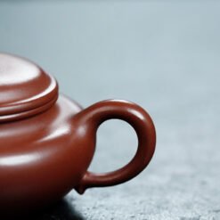 Ấm trà Tử Sa Tử Nê với màu tím đậm độc đáo