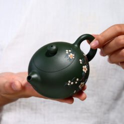 Ấm tử sa Lục Nê hoa mận trắng dáng Tây Thi TT014